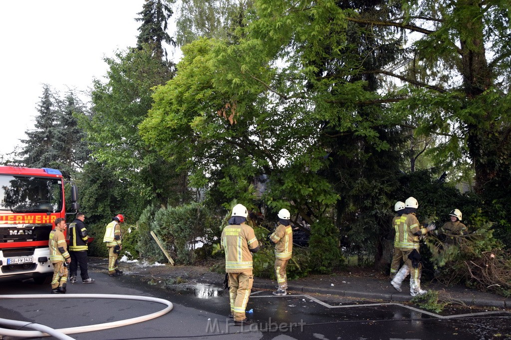 Grossfeuer Einfamilienhaus Siegburg Muehlengrabenstr P0828.JPG - Miklos Laubert